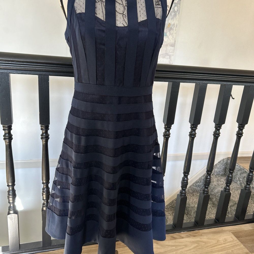 White House‎ Black Market Womens Navy Blue Dress Sz 6 Shadow-Stripe A-Line